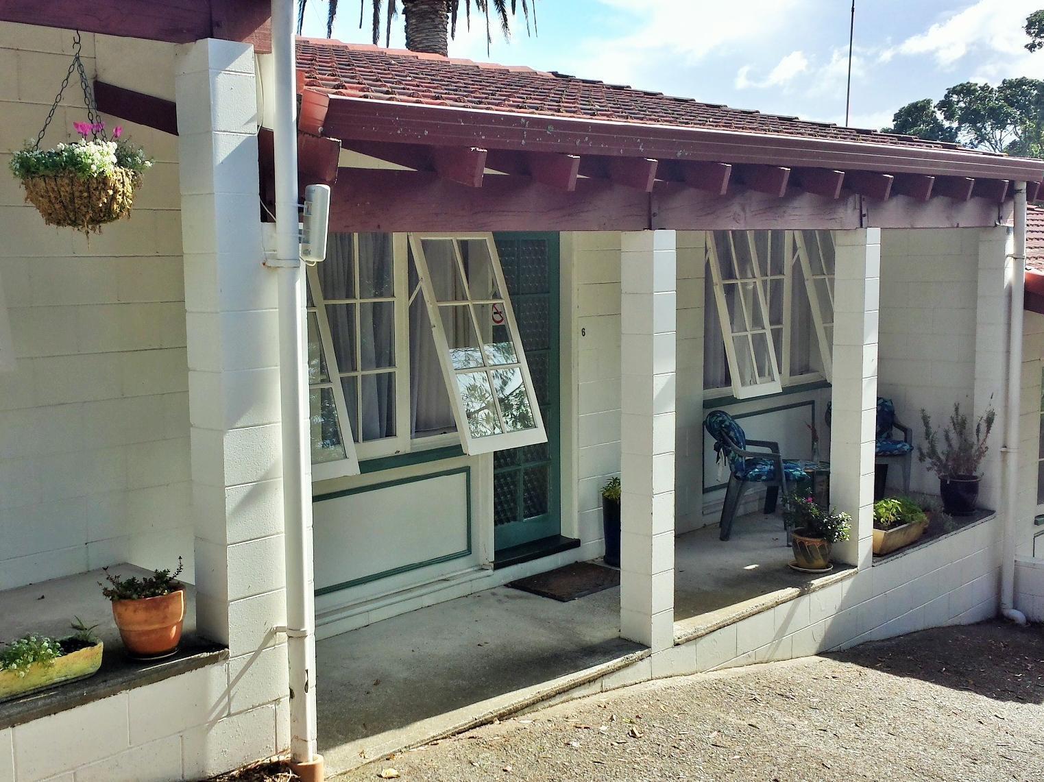 Browns Bay Olive Tree Motel & Apartment Okura Bush Exterior photo
